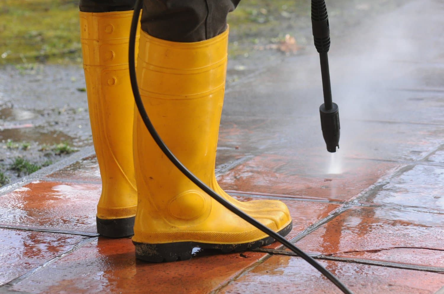 High-Pressure Cleaning